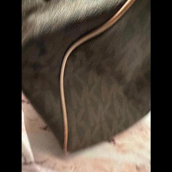 Elevate Your Everyday Look w/ the Gently Loved Michael Kors Brown Monogram Bag - Picture 5 of 10